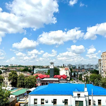 Comfortable Apartments With A Coffee Machine In The City Centre, Zlata Plaza Rivne Exterior photo