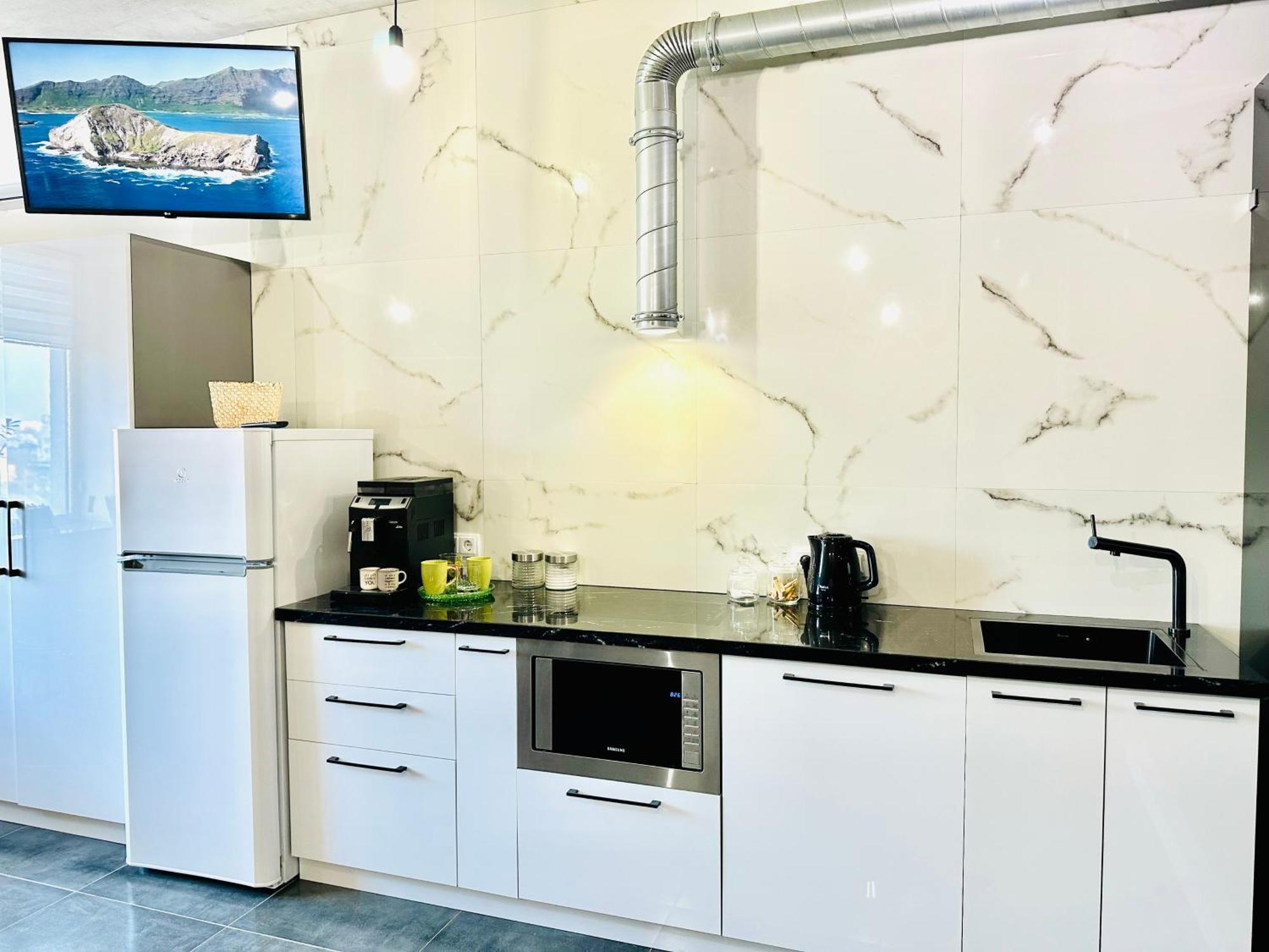 Comfortable Apartments With A Coffee Machine In The City Centre, Zlata Plaza Rivne Exterior photo